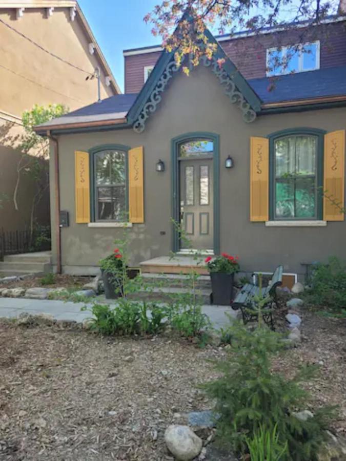 Gabby'S Place Downtown Core Торонто Екстериор снимка